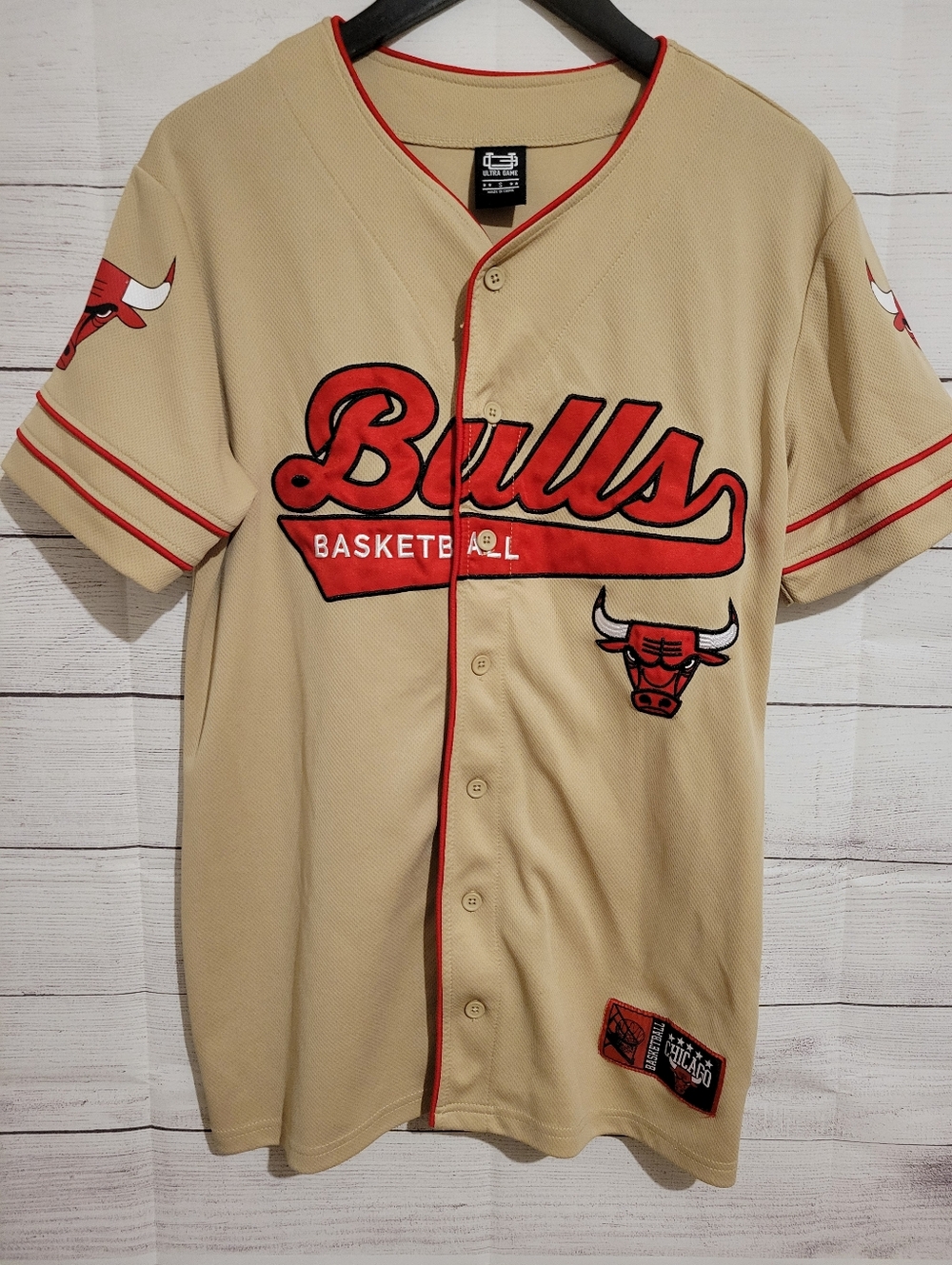 Chicago Bulls Ultra Game Basketball Baseball Button Up Jersey Mens Size Small
